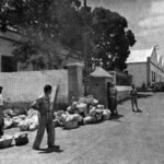 Exterior de los salones de Fyffes, Santa Cruz de Tenerife. (L’Illustration, París, 1937)