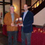Felipe Monje, director de Bodegas Monje, y Juan Luis Sosa, gerente del Mercadillo del Agricultor de Tegueste, premiados en la primera edición.