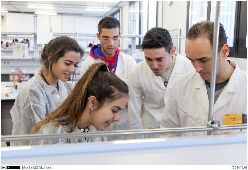 Imagen de una sesión anteriro de 'Acércate a la Química'