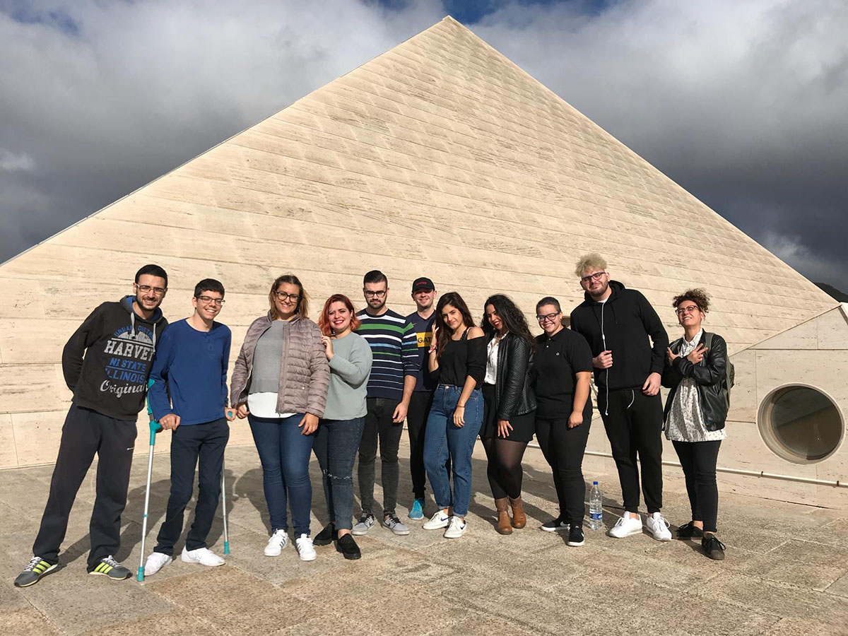 Parte del equipo de la revista 360