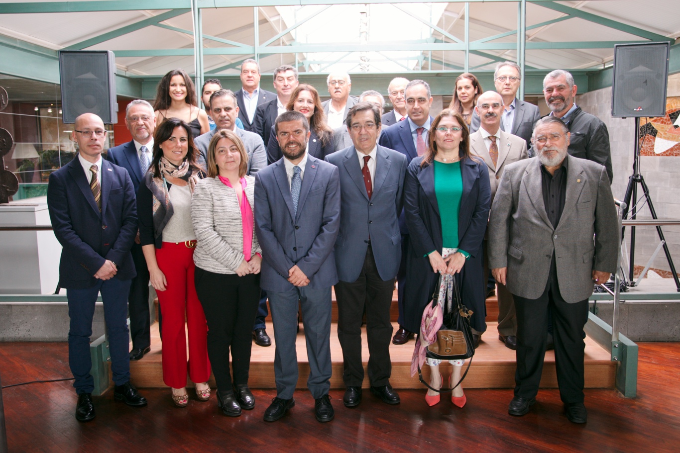 La Universidad de La Laguna se reúne con los colegios profesionales