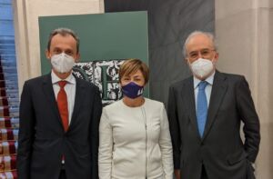 De izquierda a derecha, Pedro Duque, Rosa Aguilar y Santiago Muñoz.