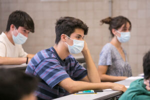 Imagen de archivo de alumnado durante la EBAU de junio de 2021.