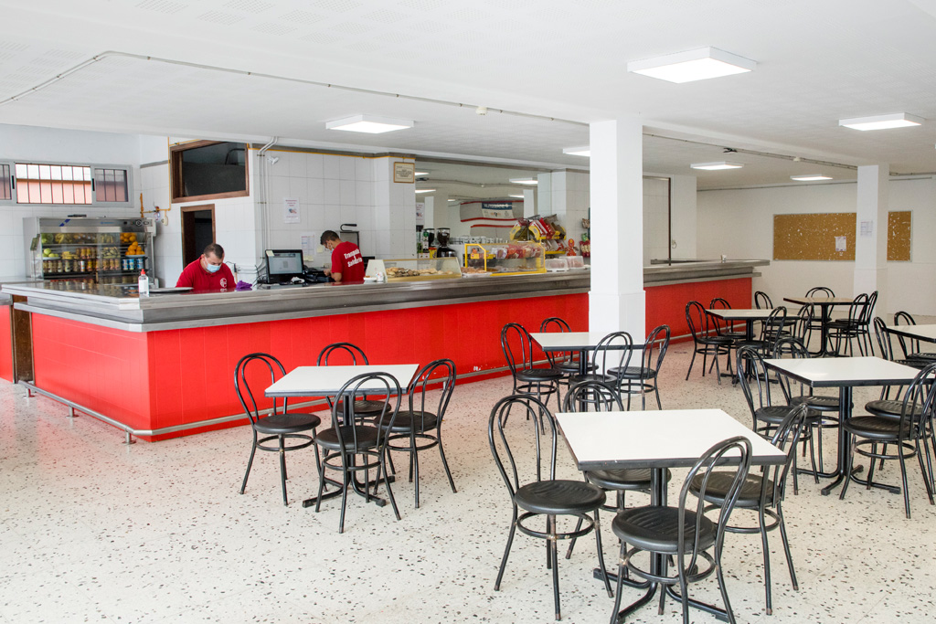 La ULL abre las cafeterías en los campus y contrata a la empresa de  inserción laboral Trampolín Solidario - ULL - Noticias