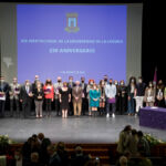 Foto de grupo con todas las personas premiadas, tanto por la propia universidad como por Alumni ULL.