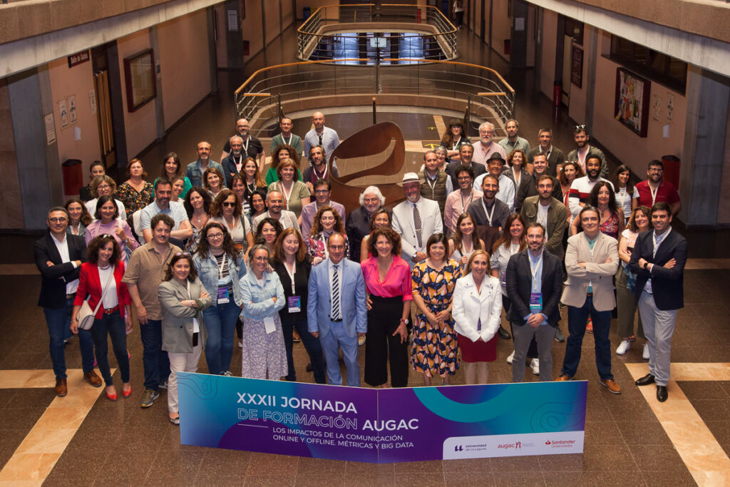 Foto de grupo de los participantes en las jornadas de AUGAC