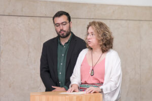 Dolores Morera, y Sergio Siverio leen el manifiesto.