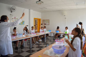 Imagen de uno de los talleres desarrollados durante este Laboratorio de Verano de 2022.