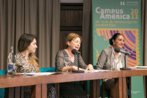 Liskel Álvarez, Rosa Aguilar y Mª de los Ángeles Baca en la clausura de Campus América.