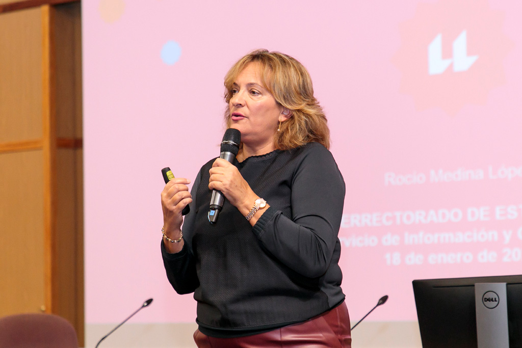 Rocío Medina, asesora jurídica del Servicio de Información y Orientación, fue la encargada de impartir la charla.