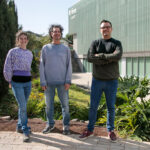 De izquierda a derecha: Ilaria Gamba, Gonzalo García Silvestro y Nicolás Sacco, en los exteriores del edificio NANOTEC que acogerá esta empresa.