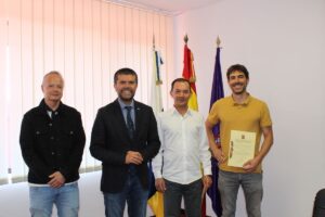 El secretario general, Juan Antonio García; el rector, Francisco García; el nuevo director, Fernando Delgado; y el subdirector, Airán Ródenas.