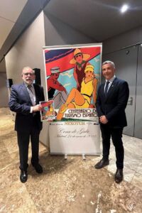 José Adrián García (i) y Eduardo Parra (d) en la gala Nexotur 2025 donde el segundo de ellos fue desttacado como uno de los "Protagonistas del turismo".