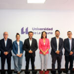 De izquierda a derecha: Alejandro Báez, Miguel Hidalgo, Isabel León, Francisco García, Sandra Armas, Eduardo García, Jesús de las Heras y Gabriel Santos.