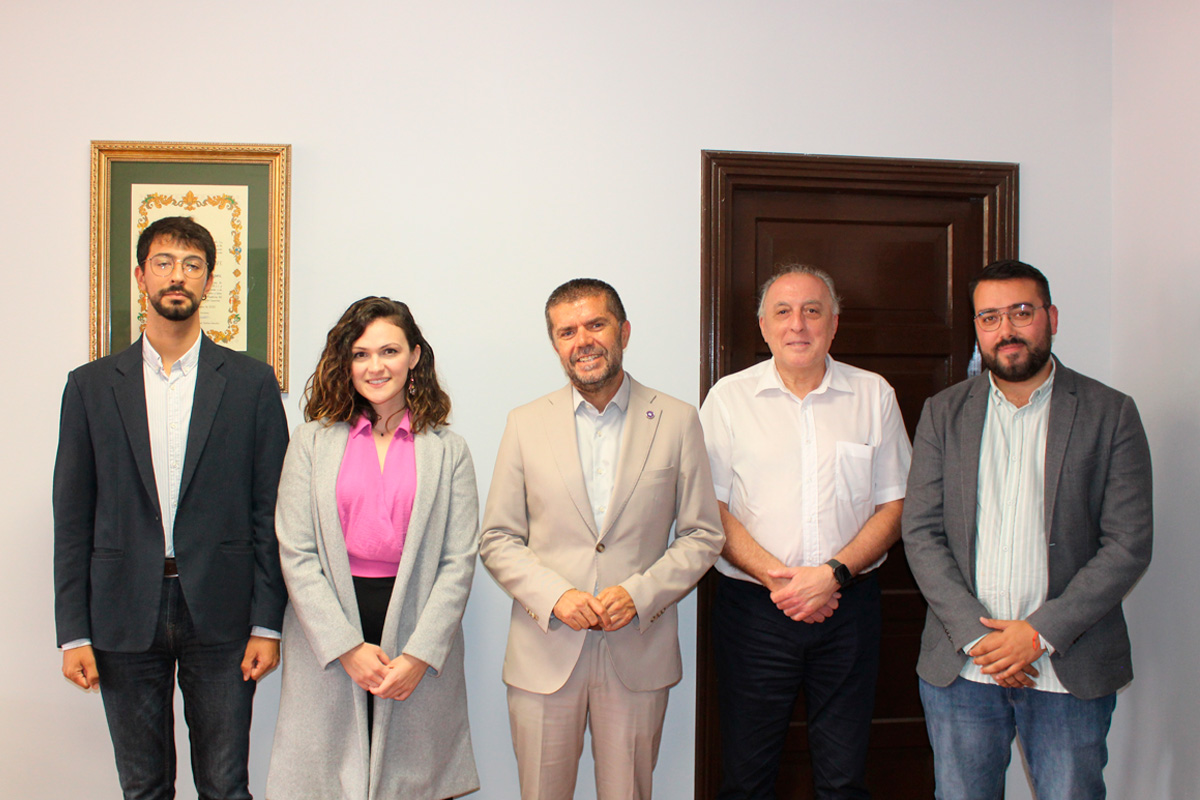 De izquierda a derecha: Pablo Vera, Arianna Fanio, Francisco García, Antonio Aparicio y Sergio Siverio.