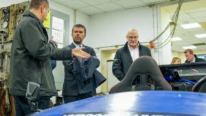 Visita a los laboratorios de la universidad polaca. 