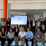 Imagen de grupo de todas las personas participantes en la reunión de lanzamiento del proyecto ATL.A.HUB.