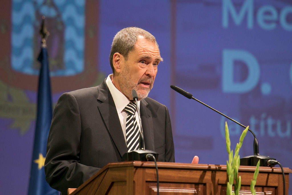 Francisco Galante en una foto de archivo de 2022, durante el acto de entrega de la Medalla de Honor de la ULL a César Manrique.