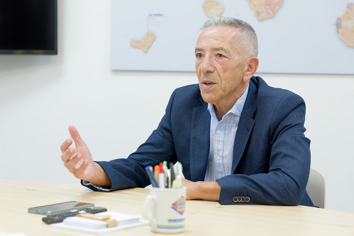 Cándido Román, director de la Cátedra Cajasiete de Economía Social y Cooperativa, en una imagen de archivo de octubre de 2024.