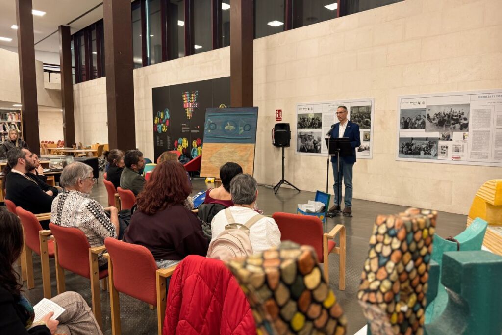 Zapata interviene durante este acto de clausura de la exposición que ha celebrado los primeros 25 años de actividad del observatorio.