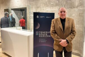 El vicerrector Antonio Aparicio durante la presentación. 