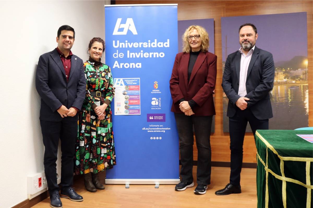 Abel López, Isabel León, Clari Pérez y Héctor Reyes durante la presentación. Foto: Ayuntamiento de Arona