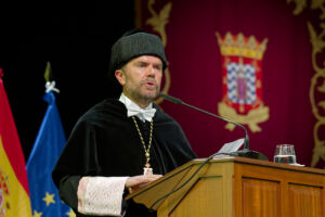 El rector, Francisco García.