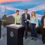 La consejera insular Blanca Pérez, el rector de la ULL, Francisco García; la presidenta del Cabildo de Tenerife, Rosa Dávila; y la directora de secretariado de Cátedras, Lilibeth Fuentes