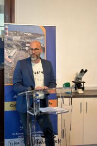 José Carlos Hernández.