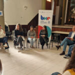 Imagen de la reunión de Barrios por el Empleo que contó con la presencia dle rector de la ULL, Francisco García.