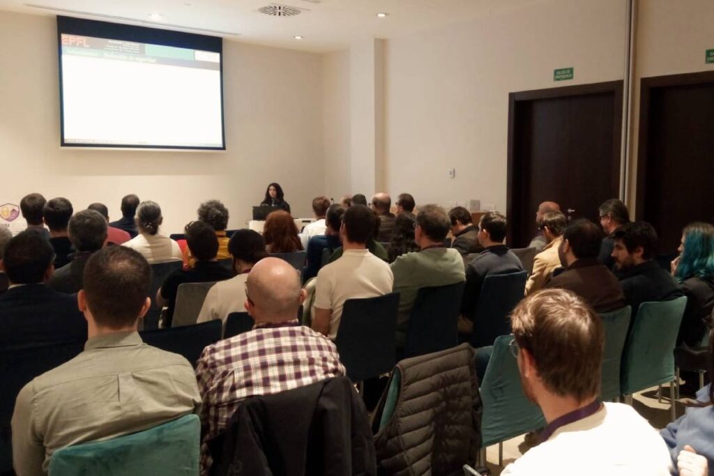 Imagen de la sesión presencial celebrada en el Laguna Gran Hotel como reacción a a declaración de alerta meteorológica.