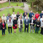 Las autoridades, personal técnico y docentes que participaron en esta presentación de los cursos municipales celebrada en la sede universitaria de la calle Viana 50 de La Laguna.