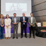 De izquierda a derecha: la delegada del Gobierno de Canarias en Bruselas, Cristina Domínguez; la consejera de Universidades, Ciencia e Innovación y Cultura, Migdalia Machín; el rector de la ULL, Francisco García; el autor de la obra presentada, Francisco Galante; y el viceconsejero del Gabinete de la Vicepresidencia, Antonio Hernández.