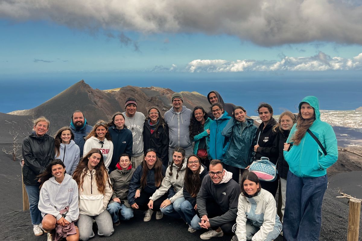 El alumando y profesorado del máster participante en esta semana de prácticas en La Palma.