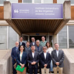 Foto de familia de las delegaciones de la AECC y la ULL al finalizar la visita.