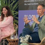 Vicente Zapata, durante su presentación del Proyecto Aridane, junto a otra de la intervinientes en la mesa redonda, Ianna Luna.