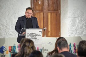 Adrián del Castillo.