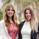 Ana Isabel González (i) y Amanda Negrín (d). (Sara Darias e Inmaculada Fernández, las otras entrevistadas para este reportaje, no pudieron acudir el día de la fotografía por razones de agenda).