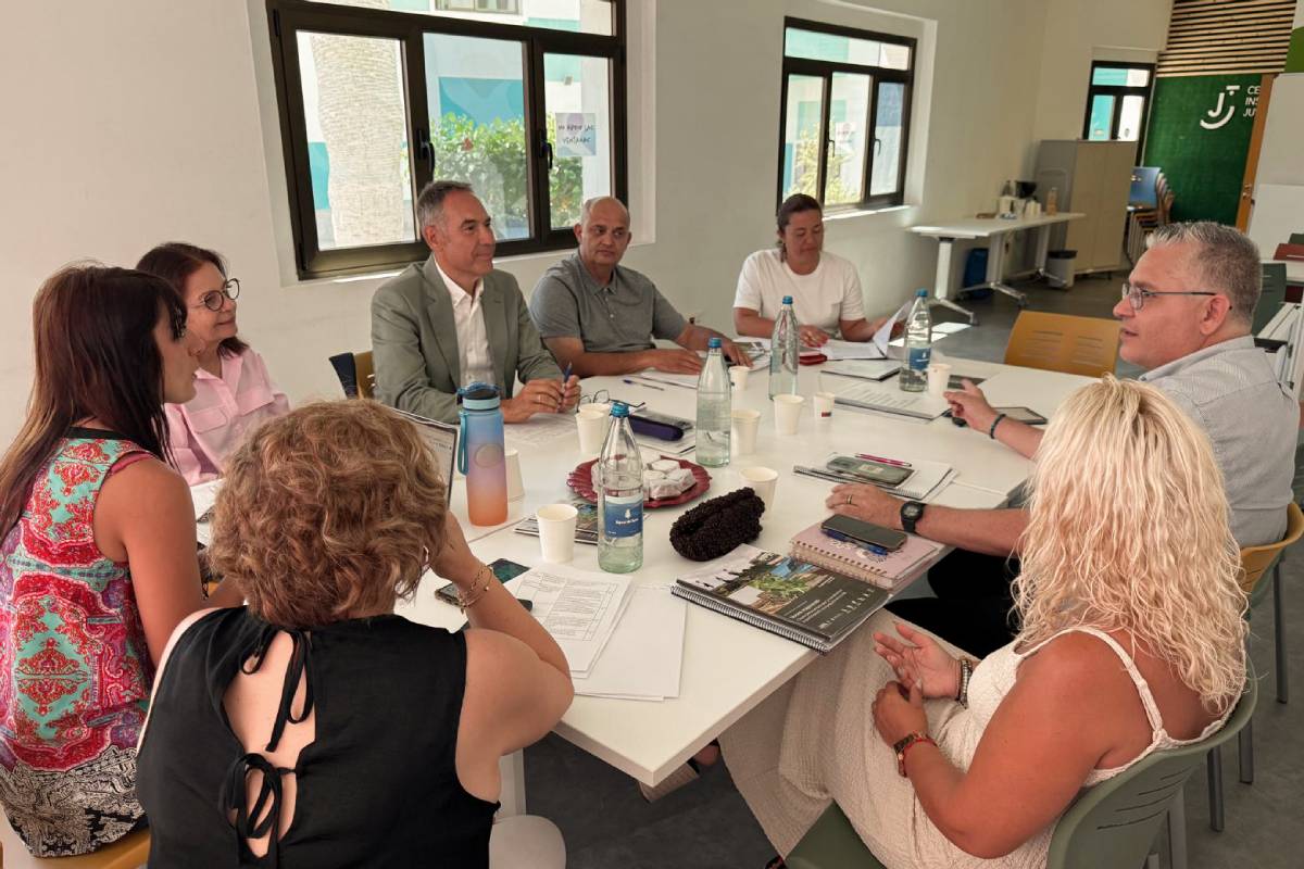 Imagen de la reunión del proyecto Fuerteventura Protagonista celebrada en Puerto del Rosario el 14 de julio.