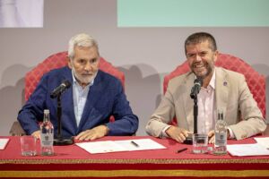 El alcalde de Adeje y el rector de la ULL.