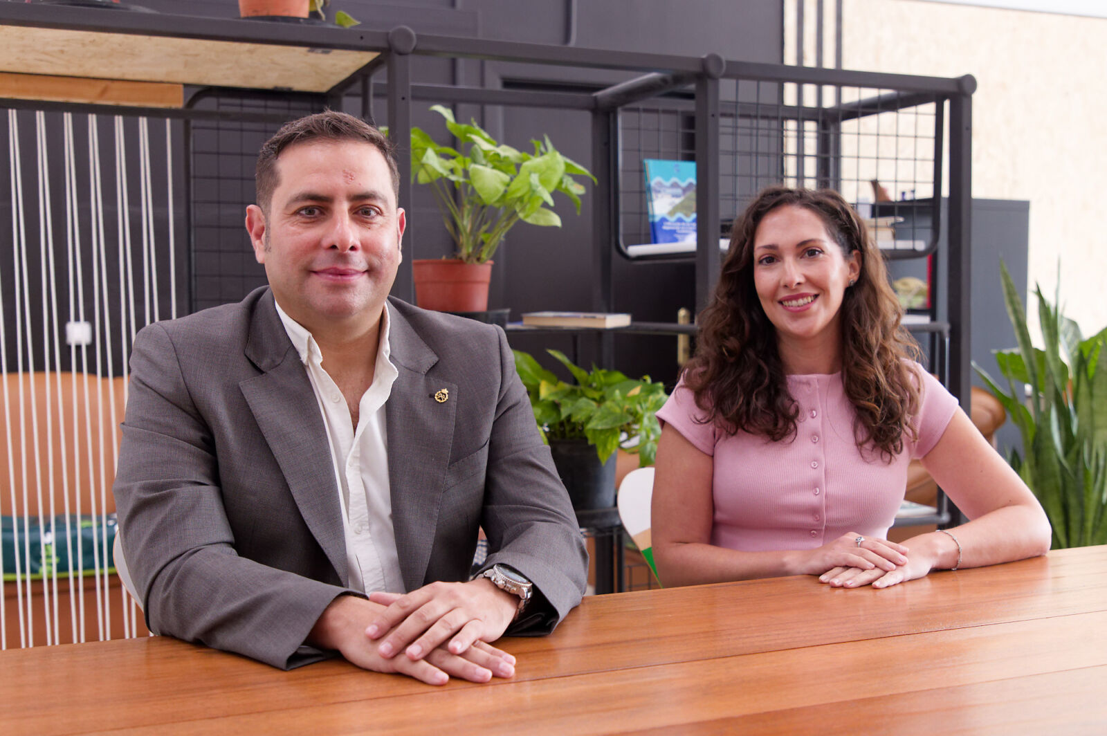 Fotografía de archivo de Juan Carlos Santamarta y Noelia Cruz, líderes de este estudio que propone medidas de adaptación de la agricultura al aumento térmico a partir de medidas de co-creación según el modelo de Living Labs.