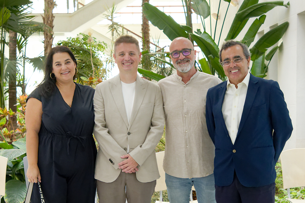 De izquierda a derecha: Tatiana Romero (co-directora), Jonathan Delgado (doctorando), Moisés Betancort (director ) y Miguel Ángel Hernández.(codirector).
