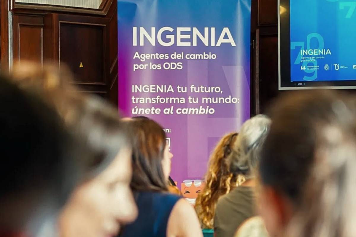 Esta presentación de Ingenia tuvo lugar en el Aula Magna del Edificio Central.