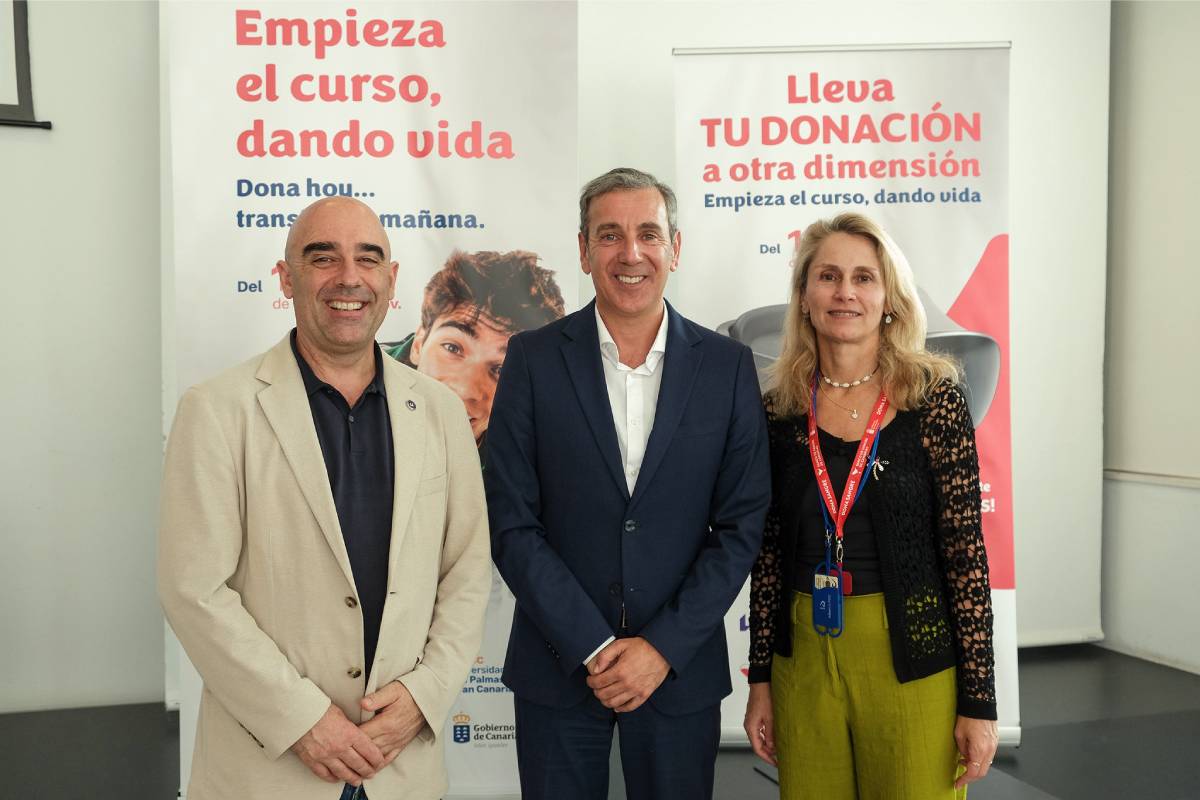 De izquierda a derecha, Vicente Blanco (ULL), Francisco J. Rodríguez (Gobierno de Canarias) y Soraya García (ULPGC).