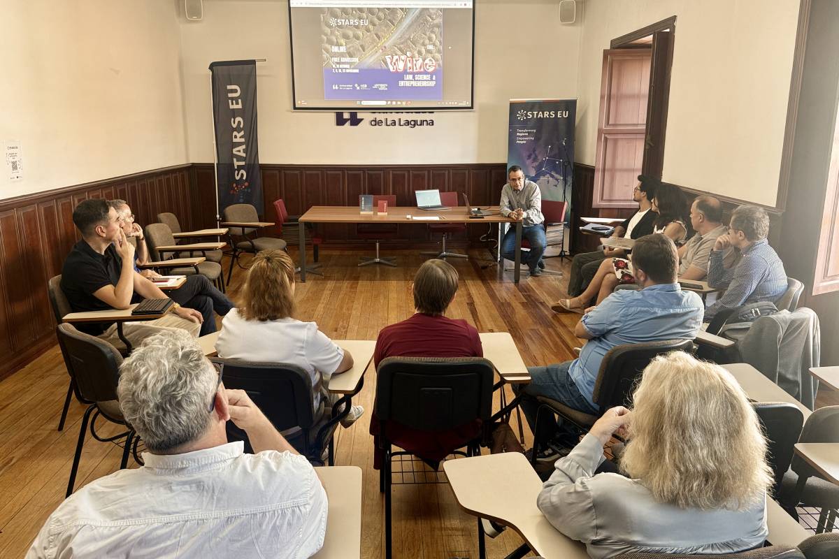 Imagen de una de las reuniones celebradas en la sede de Viana 50.