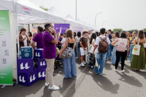 En primer término, el estand del Consejo de Estudiantes.