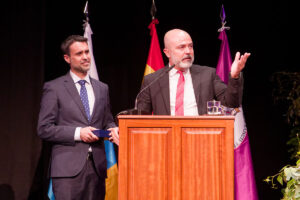 Mayer Trujillo y Paco Luis Quintana.