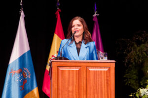 Lourdes Santana.