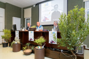 Javier Medina, Carlos Brito y Conrado Álvarez durante la inauguración.